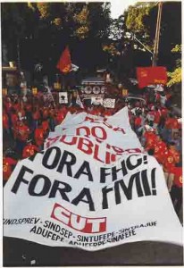 Ato dos Servidores Públicos Federais Av. Cde. Boa Vista /18.05.2000 Foto: Ivaldo Bezerra/ Lúmen