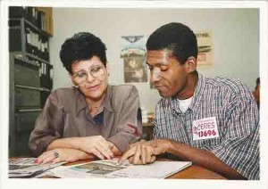 Ceres Figueiredo e assessor Fundadora da Creche Casa de Mirella e candidata a vereadora/ 2000 / Olinda (PT) foto: Ivaldo Bezerra