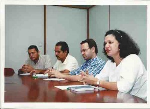 Reunião com rep. Banco Bandeirantes – Maria José (SEEB- RN); Célio Franklin, João Rufino e Solaney (SEEC- PE) jan. 2000 foto: Ivaldo Bezerra