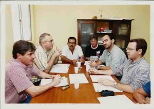 Reunião ref.: horas extras: Diretoria do SEEC/ PE (d/e: Célio Franklin, Ademir de Brito, Marlos Guedes e João Rufino c/ diretoria do Banco Bilbao Vizcayza em março/ 2000. Ivaldo Bezerra