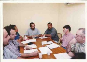 Reunião ref. horas extras c/ Diretores do SEEC/ PE e diretores do Banco Bilbao Vizcayza - Sivaldo Menezes, Francisco Bitú, Suzineide Rodrigues, Célio Franklin, Ademir Brito. março/ 2000. Ivaldo Bezerra