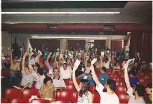 Assembléia Prestação de Contas 1999 e Mudança Estatutária (Auditório Tabocas – C. Convenções) - jun/2000 (Foto: Bezerra/Lumen)