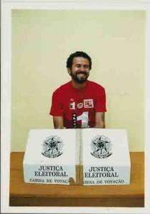 Eleições Sindicato 2000
Miguel Correia(Pres. Eleito para triênio-2000/20001), durante votação – 25 e 26/10/2000
