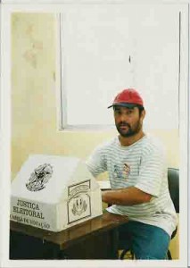 Eleições do Sindicato 2000
Func. Do Bradesco(vota doente) – 25/10/2000(Foto: Ivaldo Bezerra/Lumen)
