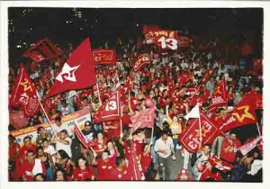 Passeata no centro do recife eleições municipais / 2º turno candidatura de João Paulo (PT) data: 17.10.2000 foto Alexandre Albuquerque/Lumen