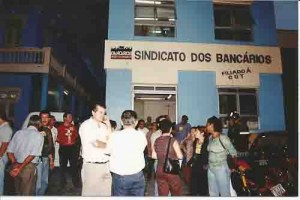 Mesa apuradora da eleição da comissão Eleitoral p/ sucessão sindical 2000 agosto/00 foto: Ivaldo Bezerra/Lumen