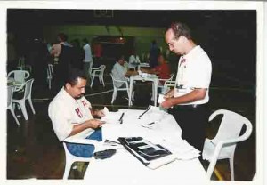 Eleições sindicais 2000/ apuração. Representantes da chapa 1/ Seeb. CUT (esq) e 2 Ferb/ Contec (dir.) 26/10/2000 foto Ivaldo Bezerra/ Lumen