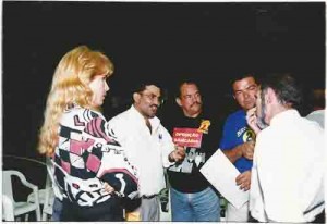 Eleições sindicais 2000/ apuração. representantes da Feeb/Contec discutem c/ o pres. junta apuradora, Roberto Moraes. 26/10/2000 foto Ivaldo Bezerra/ Lumen