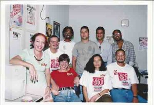 Equipe da Imprensa: em sent. horário – Sulamita Esteliam, Antônio Carlos Freire (cajá), Alexsandro Correia, Welligton Correia, Jairo Barbosa, Libório Neves, Fabiano Araújo, Laudanice Oliveira e Fabiana Coelho. Foto: Beto Oliveira/ Lumen – 05/10/2000