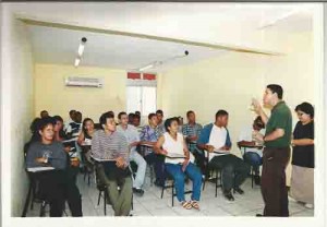 Oficina de sensibilização do programa Intercategorias p/ elevação de escolaridade (CUT-PE) 03.08.2000 foto: Ivaldo Bezerra/ Lúmen