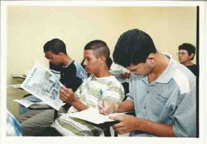 Oficina de sensibilização do programa Intercategorias p/ elevação de escolaridade (CUT-PE) 03.08.2000 foto: Ivaldo Bezerra/ Lúmen