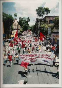 7º Grito do Excluidos – Por amor a essa pátria Brasil – 07/09/2001 (Beto Oliveira)