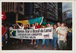 Passeata contra a corrupção. Ruas do Recife – 23/05/2001