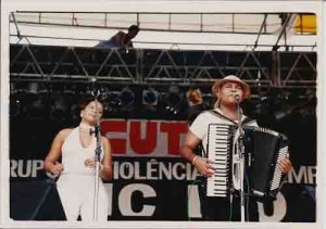 Comemoração Dia do Trabalhador. Marco Zero(Recife Antigo) – 01/05/2001 (Ivaldo Bezerra/LUMEN)