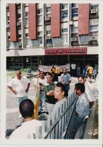 Ato no TRE contra projeto de FHC que altera a CLT e extingue garantias do trabalhador – 04/dez/2001(Beto Oliveira0 - LUMEN)