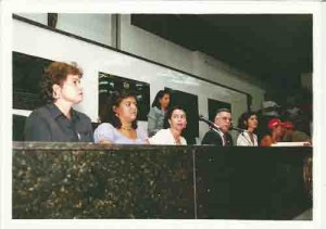 Dia da Mulher – Sessão na Câmara em homenagem à mulher: Luciana Azevedo (Sec. adj. planejamento), Suzi Rodrigues, Dilson Peixoto e Andreia Britto (Coordenad. Mulher). Foto: Beto Oliveira / Lumen 08/03/2001