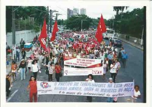 Marcha das Mulheres trabalhadoras Rurais. Parque 13 de maio 8.03.2001 foto: Beto Oliveira/ Lumen