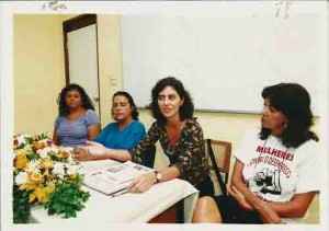 Debate s/ Mulheres e P/D: Suzineide Rodrigues e Tereza Cristina, Dir. do Sindicato, Andrea Buto, Coor. Mulher PCR, Edla Noronha Mulher X Deseup ??? - Maç 2001 ( Ivaldo Bezerra/Lumen)