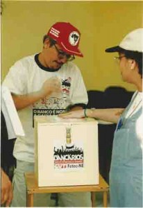 Seminário Estadual dos Bancáriuos e Assembléia de Prestação de Contas 2000 (Segurança e Terceirização) – Auditório do Sindicato dos Bancários data: 19/05/2001 foto: Beto Oliveira