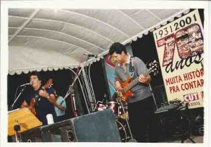 Comemoração 70 anos do Sindicato. Júnior Chumbago e banda. dia 26 de outubro 2001 foto: Beto Oliveira/ Lumen