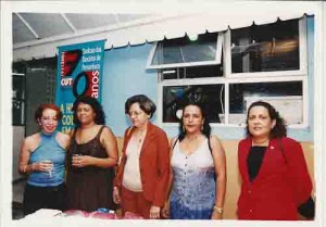 Comemoração 70 anos do Sindicato. As mulheres: Sulamita Esteliam (sec. comunicação), Suzineide Rodrigues (tesoureira), Jeanne Luzia (primeira dama do Recife), Tereza Souza (secretária geral) e Vera Cisneiros (diretora) dia 26 de outubro 2001 foto: Beto Oliveira/ Lumen