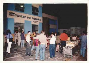 Festa de Comemoração dos 13 anos de gestão cutista e lançamento de vídeo sobre História do Sindicato 30/novembro/2001 foto: Beto Oliveira/ Lumen