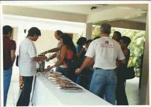 Formação Seminário regional dos Bancários Salgueiro - PE Hora do lanche dia: 25 de agosto de 2001 foto: Almir Torres
