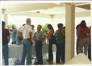 Formação Seminário regional dos Bancários Salgueiro - PE Hora do lanche e do bate-papo dia: 25 de agosto de 2001 foto: Almir Torres