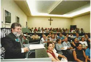 Ato Público pelo julgamento dos mandantes e assassinos de Margarida Alves – Líder Sindical local: Câmara Municipal de Olinda (01/06/2001) foto: Ivaldo Bezerra