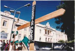 Caso Margarida Alves (líder Camponesa) protestos no dia do julgamento pelo seu assassinato, sindicalistas e trabalhadores unidos contra impunidade. Local: Campina Grande – PB dia: 11/06/2001
