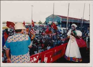 Comemoração do dia do Trabalho – Marco Zero(Recife Antigo) – 01/05/2001(Foto: Ivaldo Bezerra)