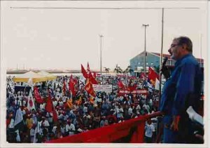Comemoração do dia do Trabalho – Marco Zero(Recife Antigo) – 01/05/2001(Foto: Ivaldo Bezerra)