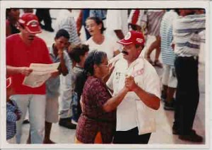 Comemoração do dia do Trabalho – Marco Zero(Recife Antigo) – 01/05/2001(Foto: Ivaldo Bezerra)