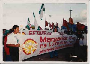 Comemoração do dia do Trabalho – Marco Zero(Recife Antigo) – 01/05/2001(Foto: Ivaldo Bezerra)