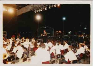 Comemoração do dia do Trabalho – Marco Zero(Recife Antigo) – 01/05/2001(Foto: Ivaldo Bezerra)