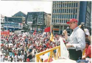 8º Grito dos excluídos – Soberania não se Negocia. Gente do povo. Exercício de cidadania data: 07/09/2002 Foto: Beto Oliveira/Lumen