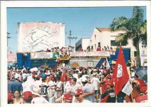 8º Grito dos excluídos – Soberania não se Negocia. Final da Passeata na Pça. Do Carmo data: 07/09/2002 Foto: Beto Oliveira/Lumen