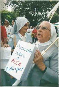 8º Grito dos excluídos – Soberania não se Negocia. Religiosas colhem voto para o Plebiscito sobre ALCA durante a mobilização data: 07/09/2002 Foto: Beto Oliveira/Lumen