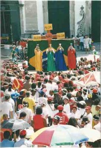 8º Grito dos excluídos – Soberania não se Negocia. Apresentação teatral sobre a Alca, na Pça. Do Carmo data: 07/09/2002 Foto: Beto Oliveira/Lumen
