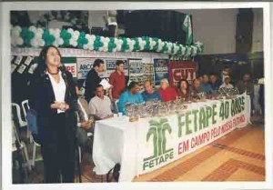 Festa de Comemoração dos 40 anos da FETAPE – Prefeita da cidade de Olinda – Luciana Santos (com a palavra) e diversas entidades. 2002. Ivaldo/ Lumen