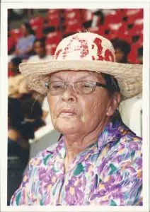 Lançamento do selo em homenagem à mulher – Parceria SOS Corpo e Correios. Trabalhadora Rural da FETAPE homenageada. 8 de março de 2002, no Geraldão. Foto: Beto Oliveira/ Lumen