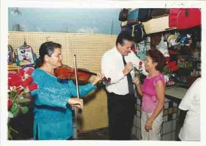 Dia Internacional da Mulher (Mercado de Água Fria) – março 2002