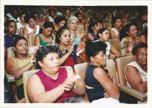 Seminário Regional – Fórum de Mulheres de Pernambuco. Auditório dos bancários – PE data: 26/04/2002 foto: Alexandre Albuquerque/ Lumen