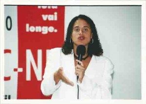 3º Congresso Ordinário da FETEC- NE 12 a 14 de abril de 2002/ Recife foto: Ivaldo Bezerra/ Lumen Luciana Santos (prefeita de Olinda)
