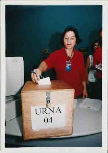 Votação do balanço financeiro e previsão orçamentária 2002 – 15/maio/2002 (Foto: Ivaldo Bezerra/Lumen)