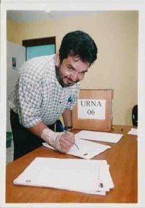 Votação do balanço financeiro e previsão orçamentária 2002 – 15/maio/2002 (Foto: Ivaldo Bezerra/Lumen)