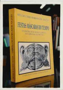 Livro de Rita de Cássia(Pesquisadora da Fundação Joaquim Nambuco – jan/2001 (Foto: Beto Oliveira)