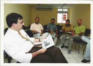 Reunião com João Pedro Marques – Superintendente de relações do Trabalho do Unibanco dezembro de 2002 Beto Oliveira/ Lumen
