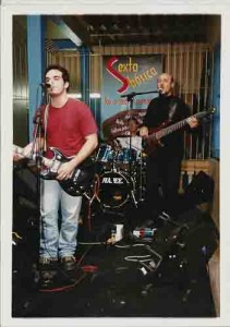 Sexta Por Rock – Sindicato dos Bancários
 Grupo Toten(Rock Progressivo - 26/04/2002(Foto: Alexandre Albuquerque/Lumen)