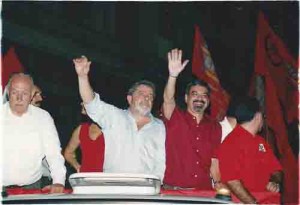 Passeata de Lula (PT) : lula e Humberto Costa. Recife 17/07/2002 foto: Ivaldo Bezerra/ Lumen